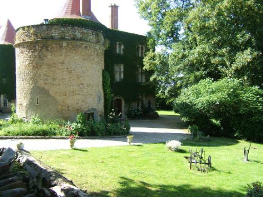 Château de Morey extérieur ancien Château de Morey extérieur ancien
